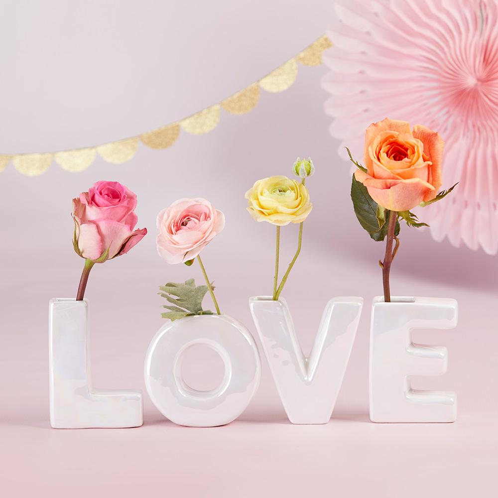 Sprucing Up Your Spring Wedding