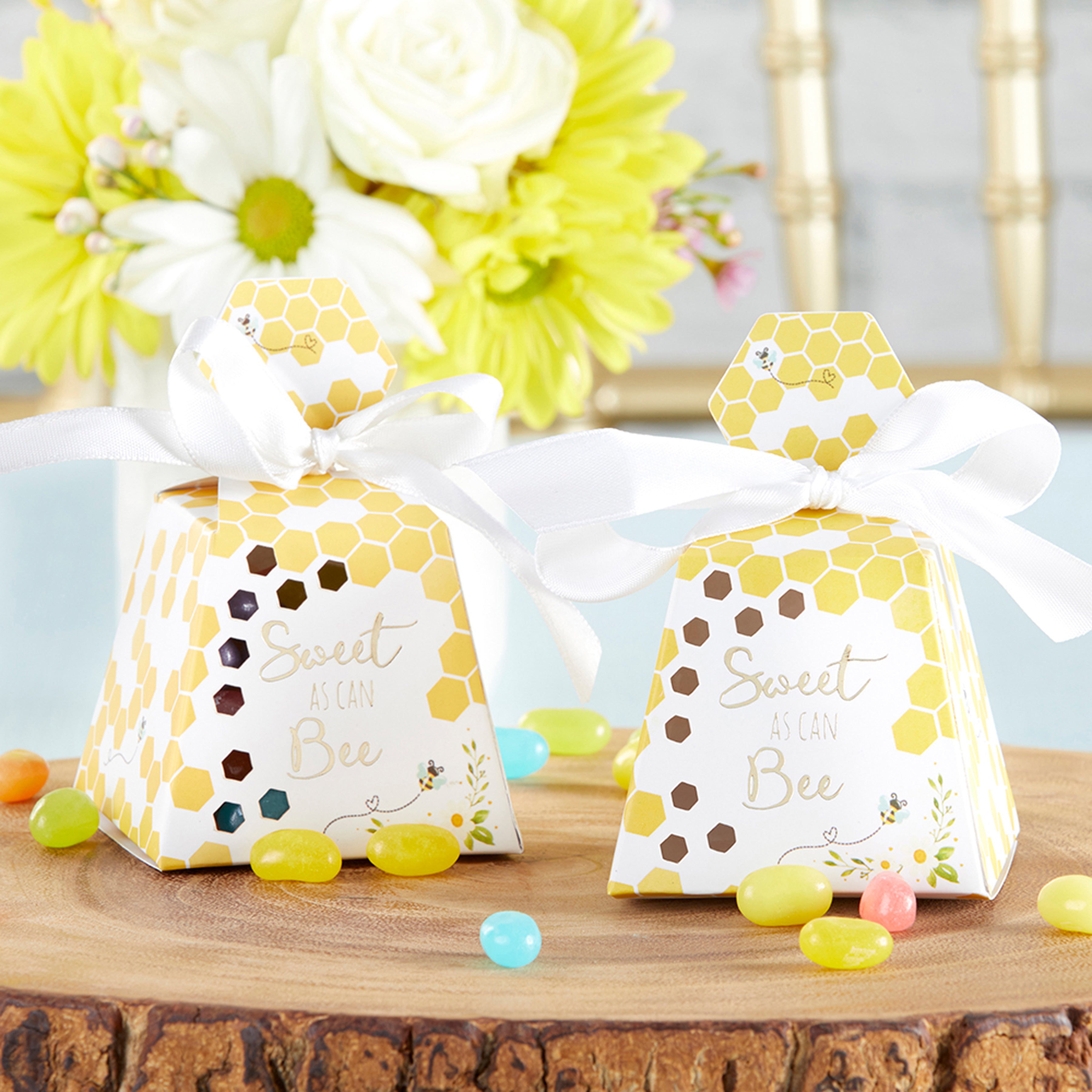 A Baby Shower That's Sweet As Can Bee