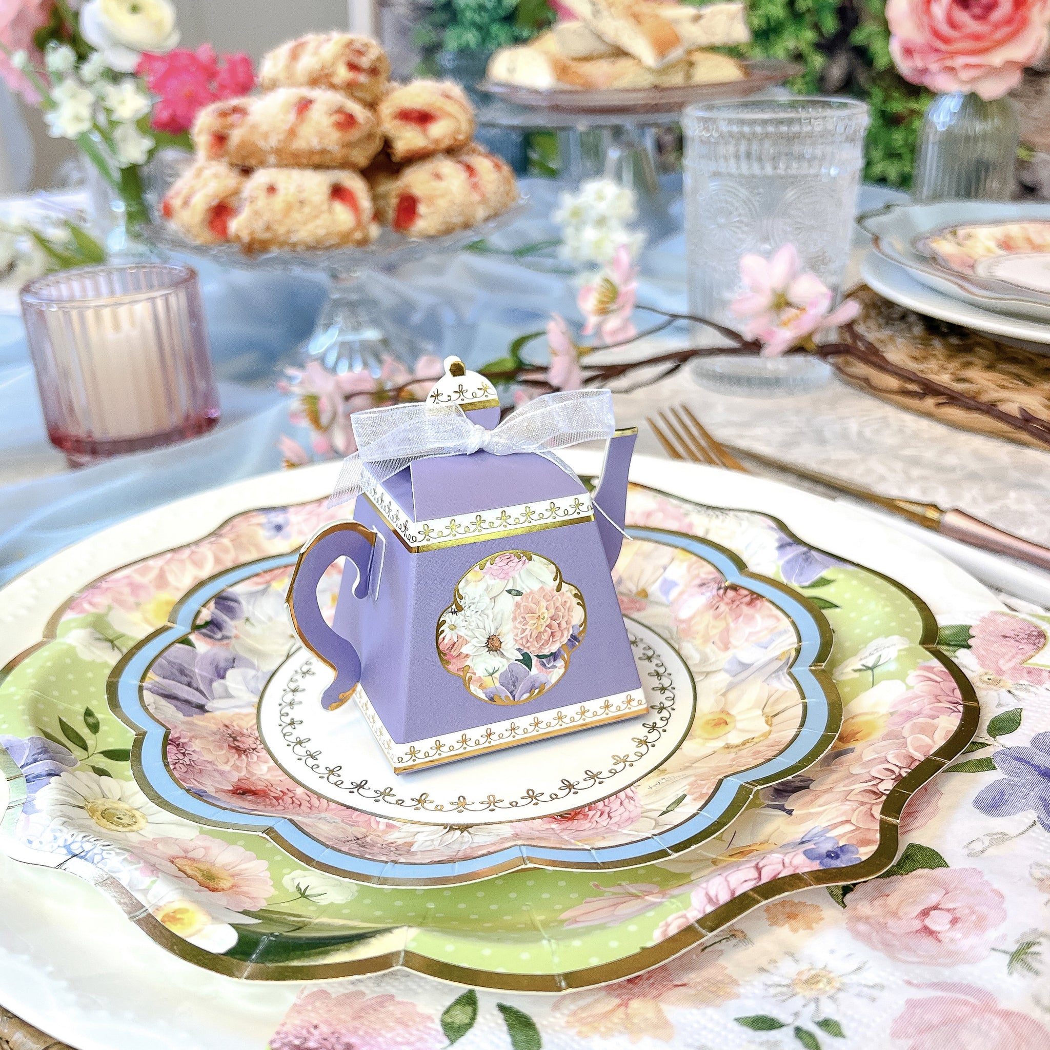 Tea Time Party 62 Piece Party Tableware Set (16 Guests)
